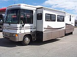 2005 Winnebago Voyage Photo #2