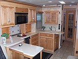 2005 Winnebago Voyage Photo #12