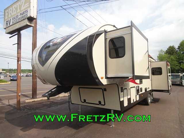 2015 Winnebago Voyage Photo