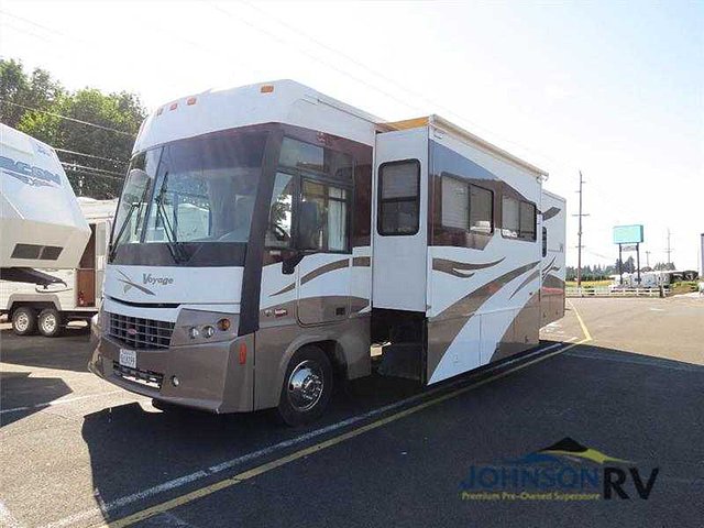 2007 Winnebago Voyage Photo
