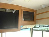 2007 Winnebago Voyage Photo #24