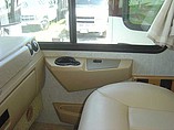 2007 Winnebago Voyage Photo #33