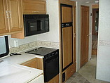 2005 Winnebago Voyage Photo #16