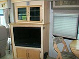2005 Winnebago Voyage Photo #12