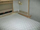 2005 Winnebago Voyage Photo #21