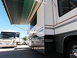 2005 Winnebago Voyage Photo #12