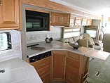 2005 Winnebago Voyage Photo #20