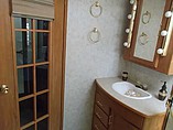 2005 Winnebago Voyage Photo #21