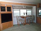 2005 Winnebago Voyage Photo #30