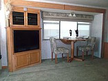 2005 Winnebago Voyage Photo #32