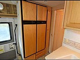 2005 Winnebago Voyage Photo #29