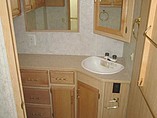 2005 Winnebago Voyage Photo #19
