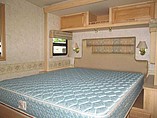2005 Winnebago Voyage Photo #21