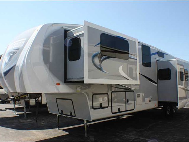 2015 Winnebago Winnebago Industries Towables Photo