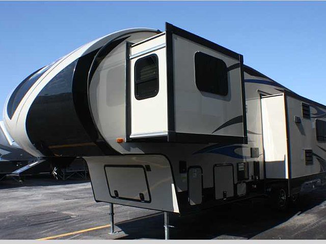 2015 Winnebago Winnebago Industries Towables Photo