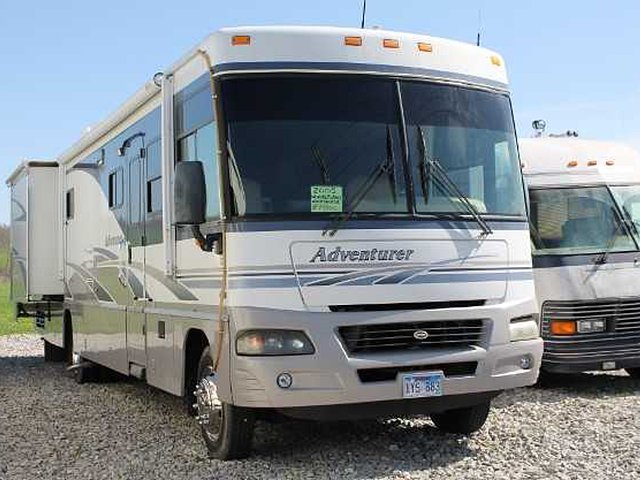 2005 Winnebago Winnebago Photo