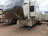 15 Yellowstone RV